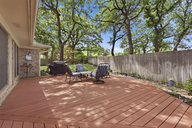 1902 Red Cypress Court, Arlington, TX 76012