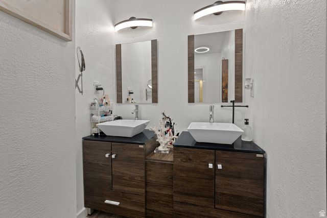 2101 E 6425 S, Holladay, UT 84121