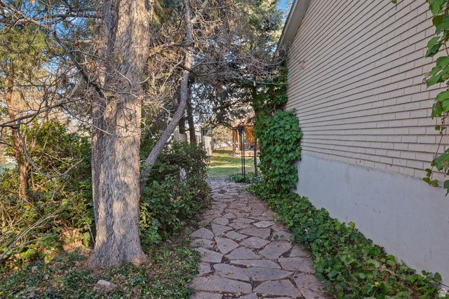 2101 E 6425 S, Holladay, UT 84121