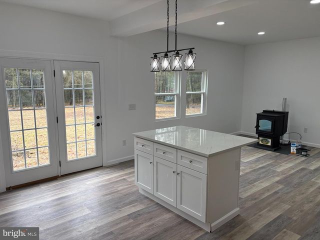 25 SCENIC DR, Milroy, PA 17063