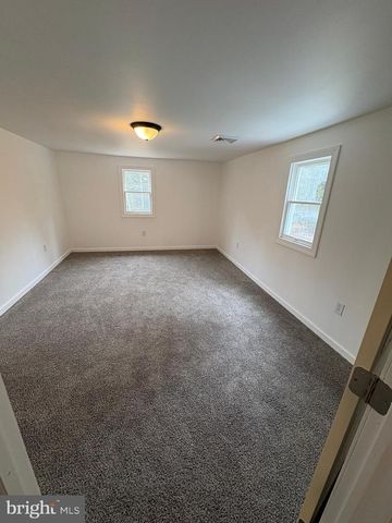 25 SCENIC DR, Milroy, PA 17063