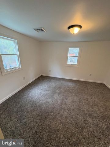 25 SCENIC DR, Milroy, PA 17063