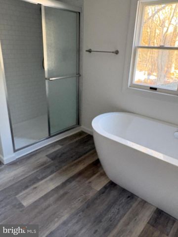 25 SCENIC DR, Milroy, PA 17063