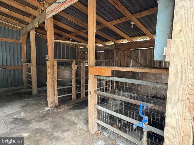 25 SCENIC DR, Milroy, PA 17063