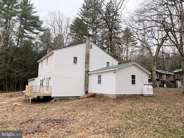 25 SCENIC DR, Milroy, PA 17063