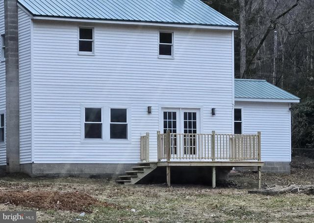 25 SCENIC DR, Milroy, PA 17063