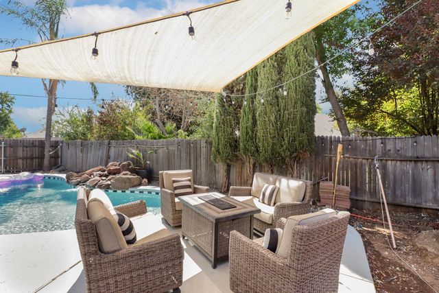 7039 5th Ave, Rio Linda, CA 95673