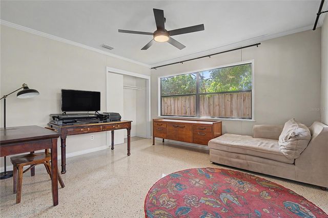 10246 N VALLE DRIVE, Tampa, FL 33612