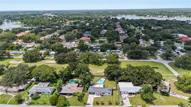 10246 N VALLE DRIVE, Tampa, FL 33612