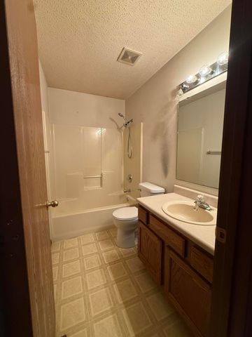 1258 N Colgate Avenue, Springfield, MO 65802