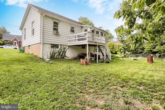 3830 CLOVERFIELD RD, Harrisburg, PA 17109