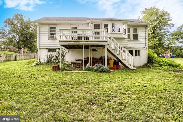 3830 CLOVERFIELD RD, Harrisburg, PA 17109