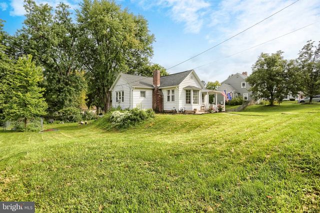 3830 CLOVERFIELD RD, Harrisburg, PA 17109