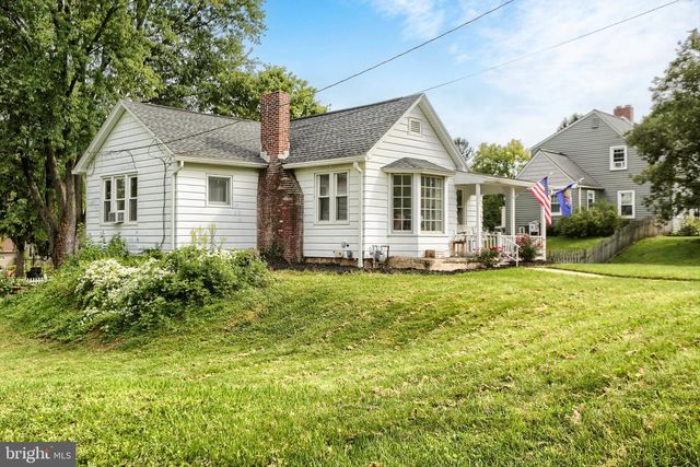 3830 CLOVERFIELD RD, Harrisburg, PA 17109