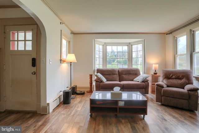 3830 CLOVERFIELD RD, Harrisburg, PA 17109