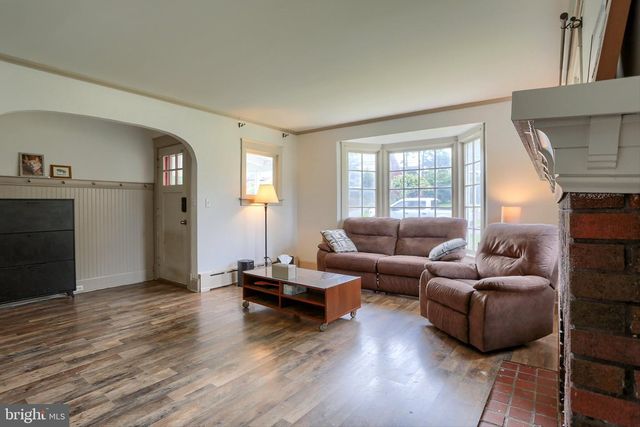 3830 CLOVERFIELD RD, Harrisburg, PA 17109