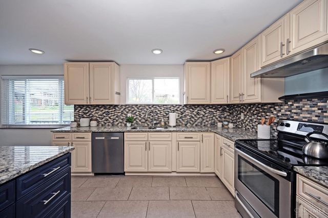 10178 Zig Zag Road, Blue Ash, OH 45242
