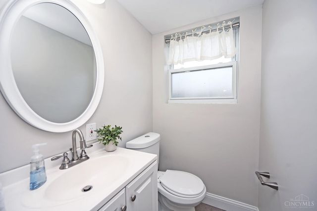 10178 Zig Zag Road, Blue Ash, OH 45242