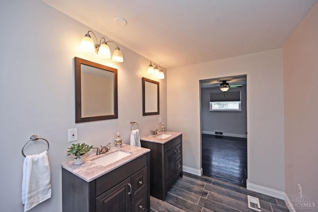 10178 Zig Zag Road, Blue Ash, OH 45242