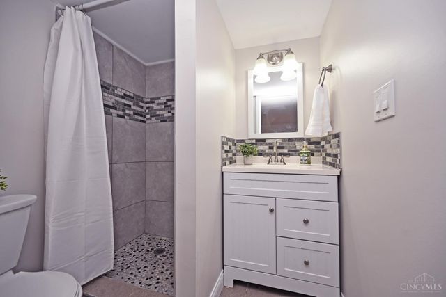 10178 Zig Zag Road, Blue Ash, OH 45242