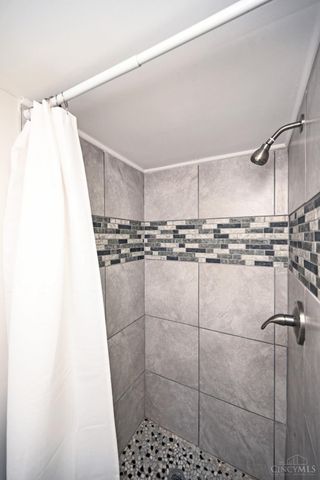 10178 Zig Zag Road, Blue Ash, OH 45242