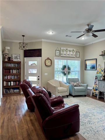 135 Harbor Circle, Russellville, AR 72802