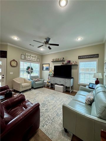 135 Harbor Circle, Russellville, AR 72802