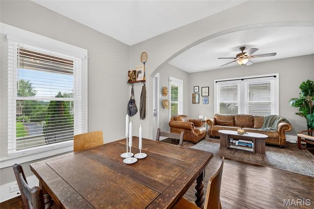 6710 Mitchell Avenue, St Louis, MO 63139