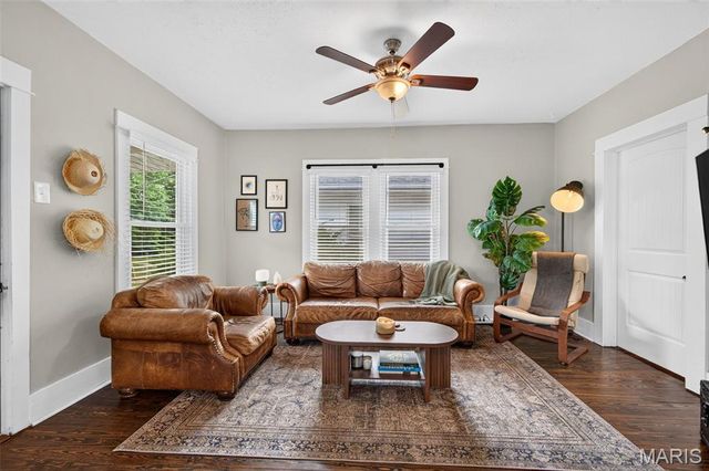 6710 Mitchell Avenue, St Louis, MO 63139