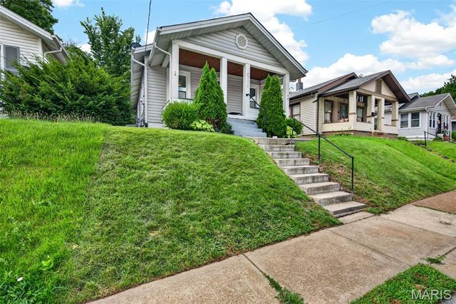6710 Mitchell Avenue, St Louis, MO 63139