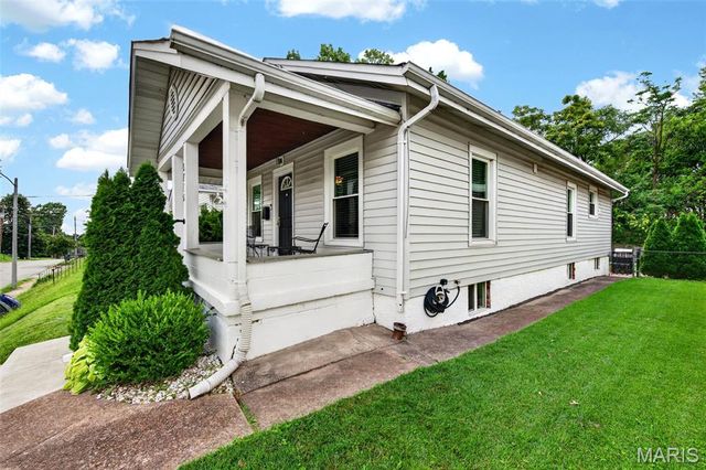 6710 Mitchell Avenue, St Louis, MO 63139