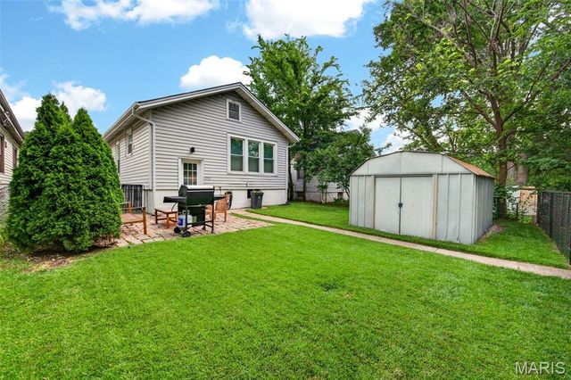 6710 Mitchell Avenue, St Louis, MO 63139