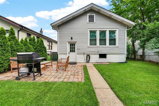6710 Mitchell Avenue, St Louis, MO 63139