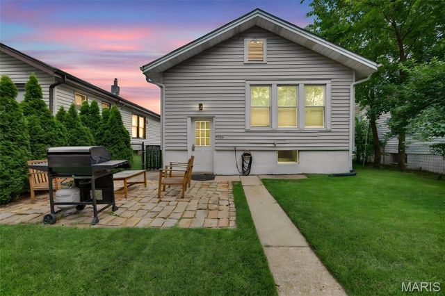 6710 Mitchell Avenue, St Louis, MO 63139
