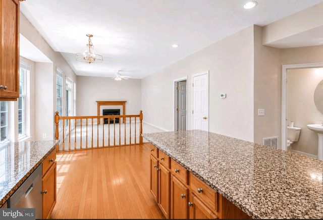 17602 DEWEYS RUN LN, Dumfries, VA 22026