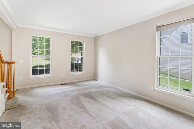 17602 DEWEYS RUN LN, Dumfries, VA 22026