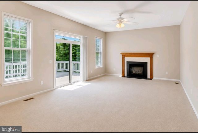 17602 DEWEYS RUN LN, Dumfries, VA 22026