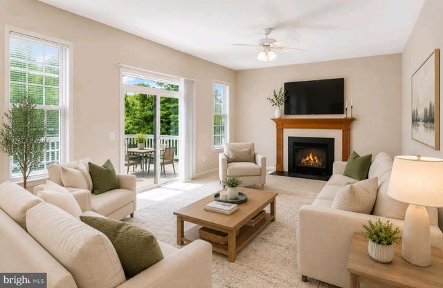 17602 DEWEYS RUN LN, Dumfries, VA 22026