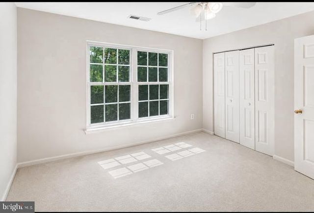 17602 DEWEYS RUN LN, Dumfries, VA 22026