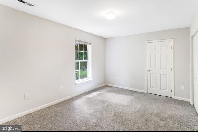 17602 DEWEYS RUN LN, Dumfries, VA 22026