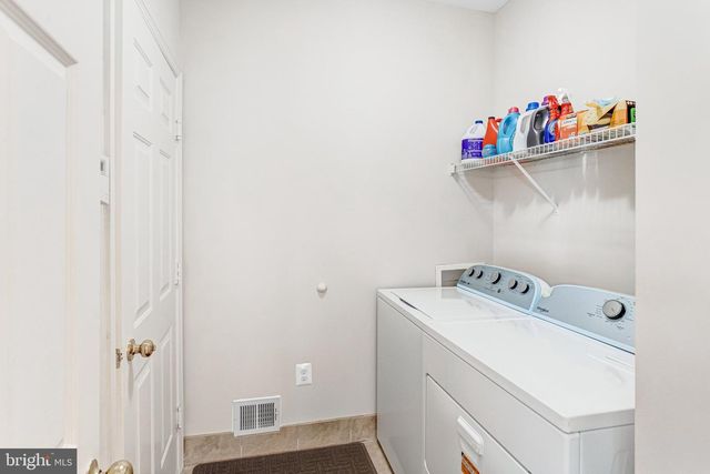 17602 DEWEYS RUN LN, Dumfries, VA 22026