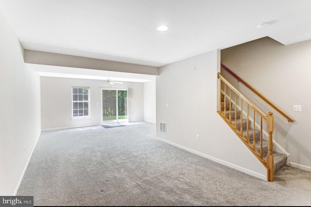 17602 DEWEYS RUN LN, Dumfries, VA 22026