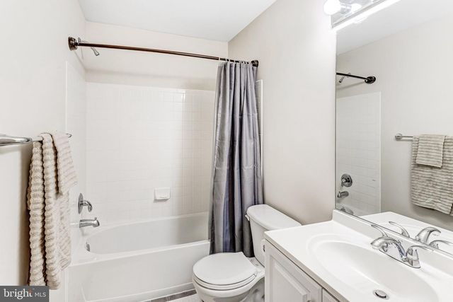 17602 DEWEYS RUN LN, Dumfries, VA 22026