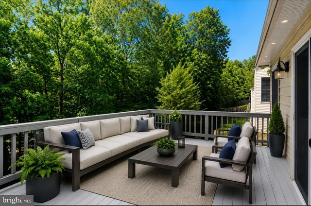 17602 DEWEYS RUN LN, Dumfries, VA 22026