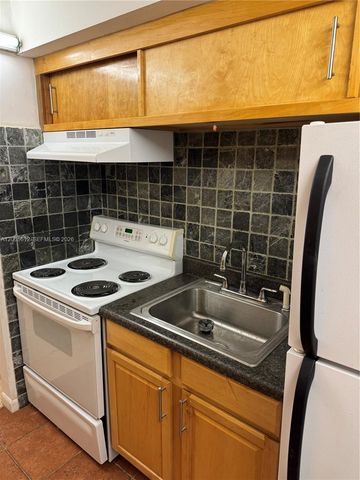 10762 La Placida Dr 7-105, Coral Springs, FL 33065