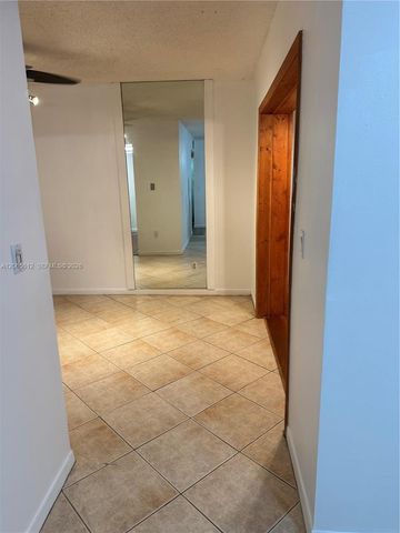 10762 La Placida Dr 7-105, Coral Springs, FL 33065