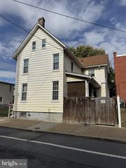 142 EAST AVE, Hagerstown, MD 21740