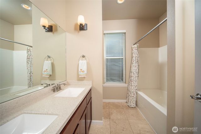 1701 E Canterbury Drive, Ellensburg, WA 98926