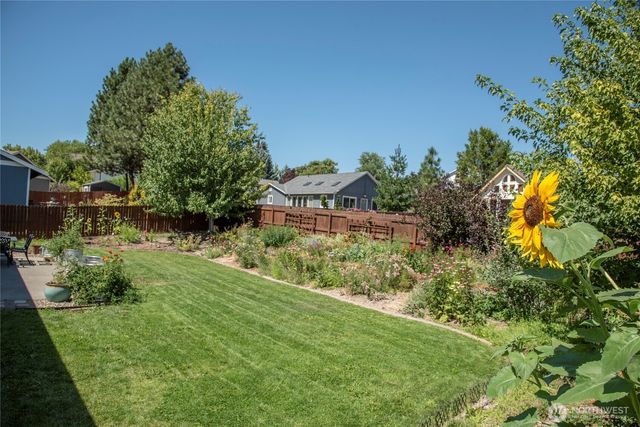 1701 E Canterbury Drive, Ellensburg, WA 98926