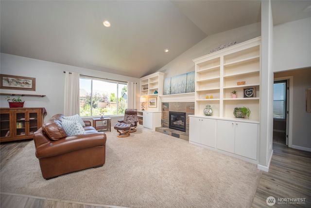 1701 E Canterbury Drive, Ellensburg, WA 98926